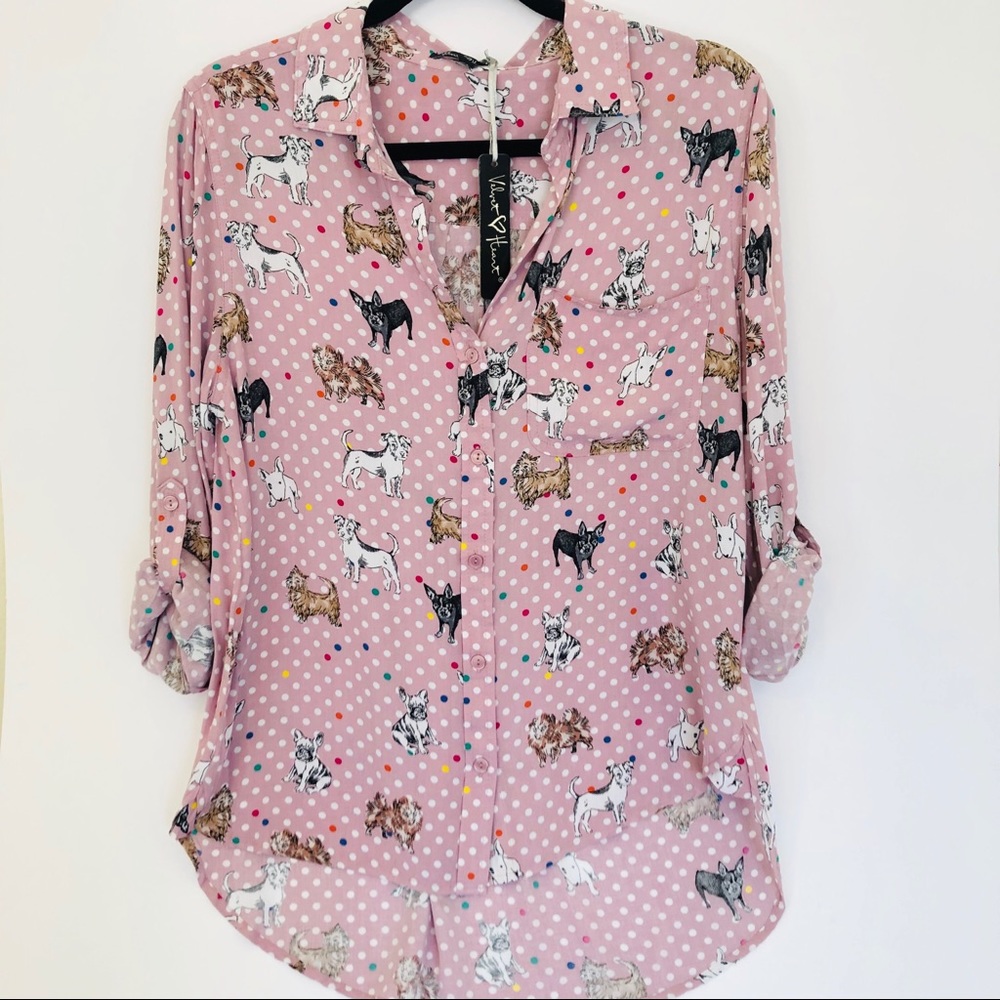 Super cute dog novelty print button down 🎉